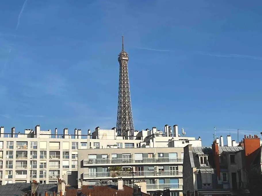 Appartement With Eiffel Tower View! Paris
